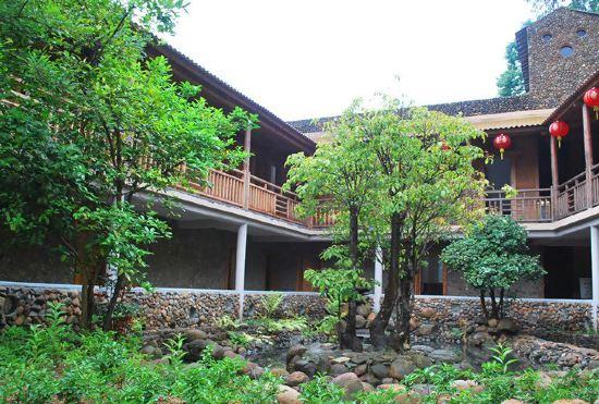 Гостиница Shuimu Yuntian Forest Holiday Resort
