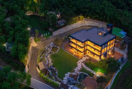 Hotel Anji's Heart to Nature · Bamboo Forest bathing pool · Wild Villa