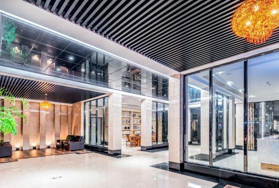 Elan Select Hotel(Leqing Liushi)