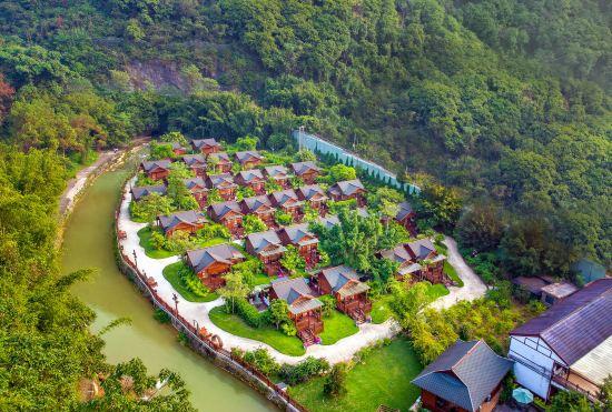 Hotel Qingxi Linpan Wenkuangquan Chalet Villa