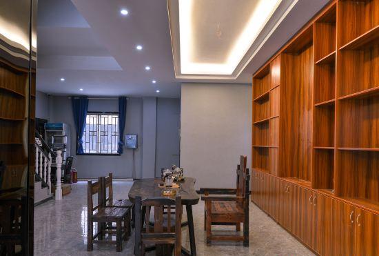Yangshuo Wanjia Hotel (Yangshuo Qiangu Scenery Area)