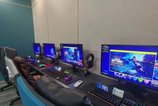 Гостиница Cool Games E-sports Hotel (Xuchang Caowei Ancient City Pang Donglai Branch)