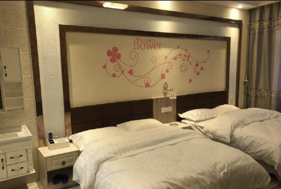 Гостиница Hechiyu Shang Business Hotel