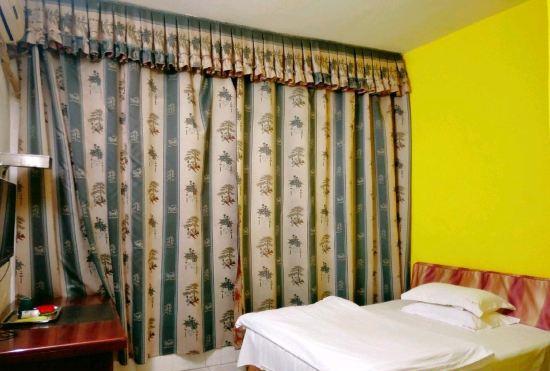 Гостиница Hechi Golden Long Hotel (Chengxi Bus Station Branch)