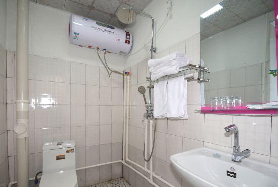 Xinzheng 1314 Theme Hotel (Henan Engineering College)