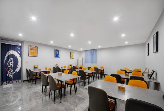 7 Days Premium Hotel (Zhengzhou Xinzheng International Airport)