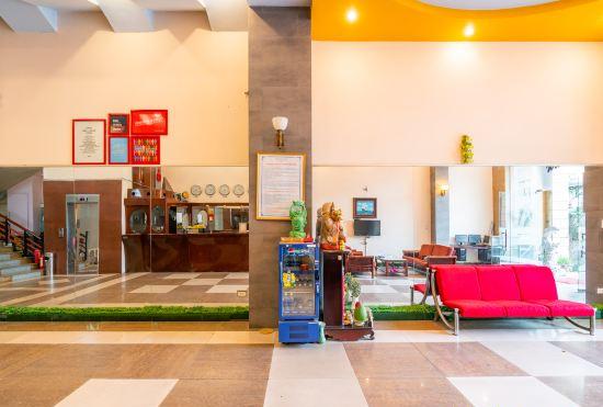 Hotel Super OYO 266 Golden Gate