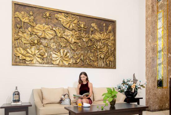 Golden Line Hotel