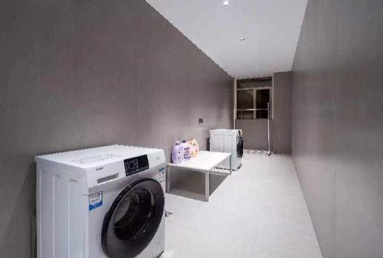 Jinhuang Future Hotel (Honghezhou Government Branch)