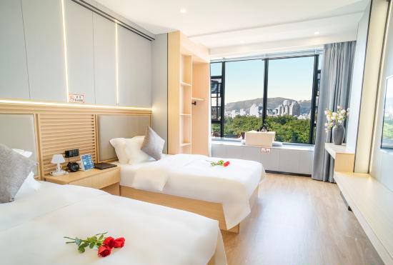Xishuangbanna Jinghong Dajue Yunqi Resort Hotel (Manting Park Branch)