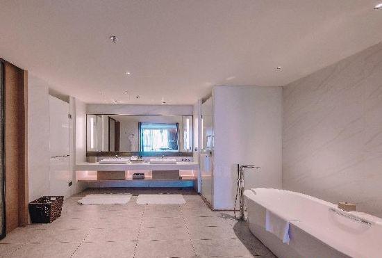 Гостиница Four Points by Sheraton Jiaxing