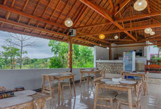 Hotel D'Arya Sea View