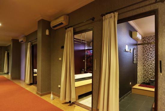 Гостиница Hotel 678 Kemang powered by Cocotel