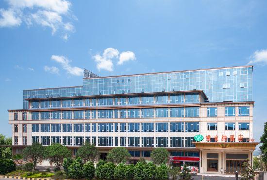 Гостиница Vienna Hotel (Shaoguan Shiliting)