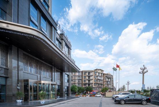 Guanghan Minshan Jingyun Hotel