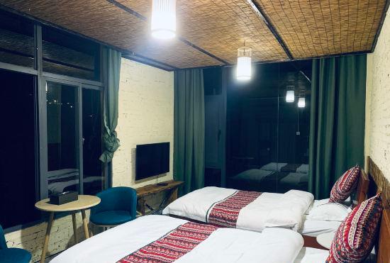 Hotel Longing Homestay (Terraced Field Scenic Area)