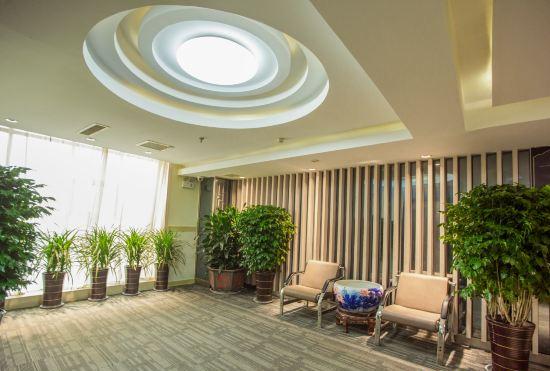 Гостиница Linyi Mengnuo Hotel (University City bus station store)