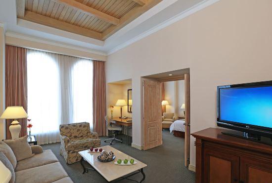 InterContinental Hotels Tegucigalpa at Multiplaza Mall