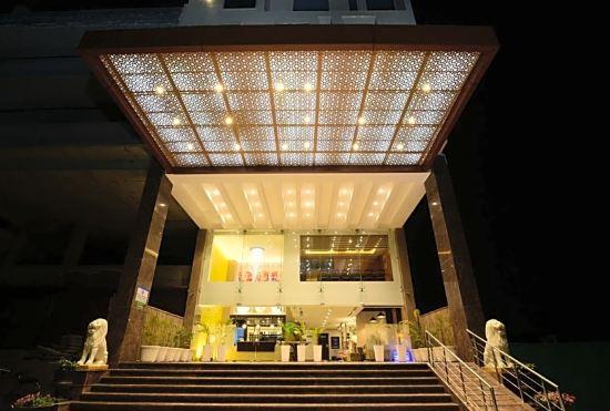 Гостиница SureStay Plus by Best Western Amritsar