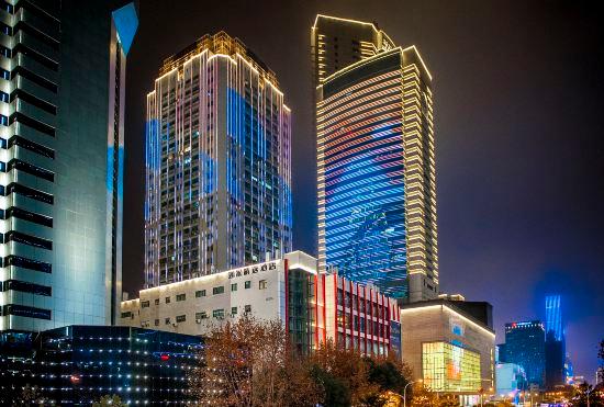 Гостиница Home Inn Plus (Wuhan Zhongnan Subway Station Mengshidai Branch)
