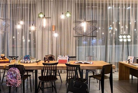 Гостиница Moxy Stuttgart Feuerbach