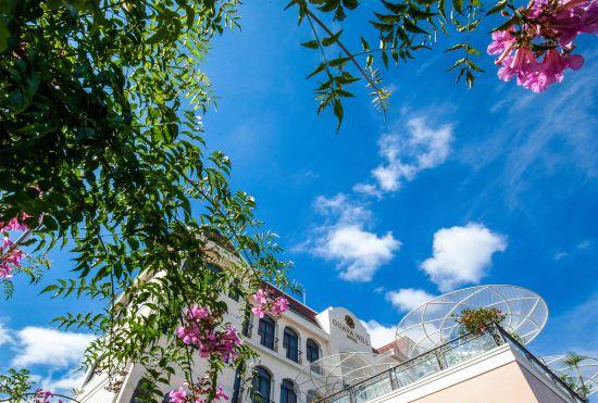 Guava Hill Boutique Hotel