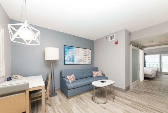 Гостиница DoubleTree Suites by Hilton Melbourne Beach Oceanfront