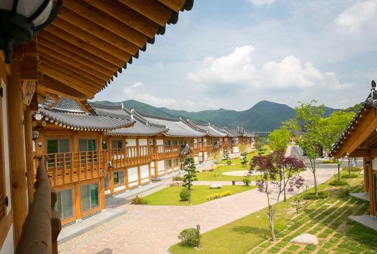 Гостиница Jeonju Wangyijimil Hanok Hotel