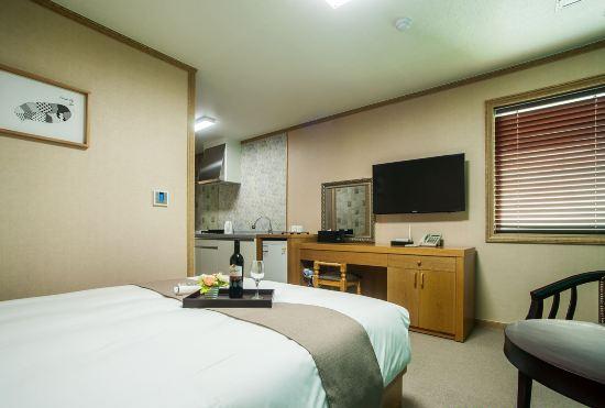 J View Hotel