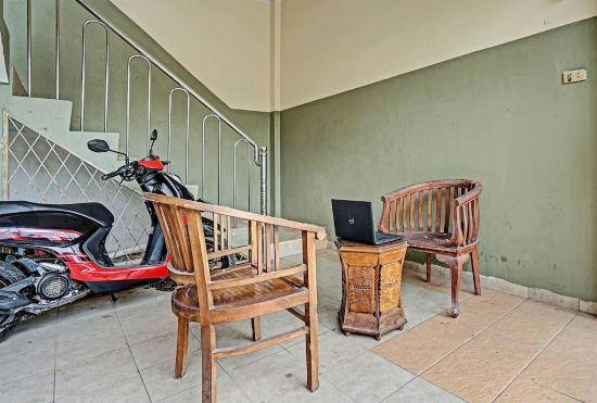 Гостиница OYO Life 91873 Nugraha Kost