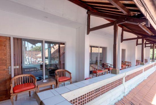 Гостиница Urbanview Hotel Rasa Sayang Beach Tanjung Benoa Bali