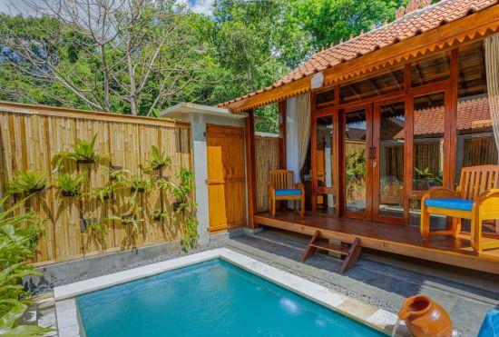 Гостиница Ngesil Private Joglo & Pool