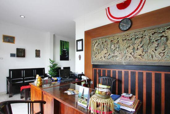 Гостиница RedDoorz Near Stadion Kompyang Sujana Bali