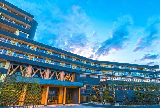 Гостиница Ooedo Onsen Monogatari Premium Shirahama Gyoen（Old:Yukai Resort Premium Shirahama Gyoen）
