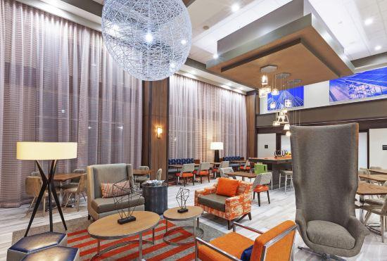 Гостиница Hampton Inn & Suites Houston-Bush InterContinental Aprt