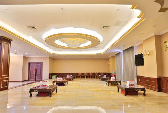 Гостиница Yayuan Hotel (Yanji Yanbian University Wanghongqiang Branch)