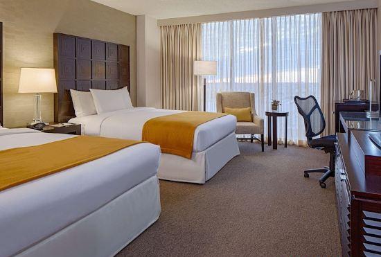 Гостиница DoubleTree by Hilton Hotel Houston - Greenway Plaza