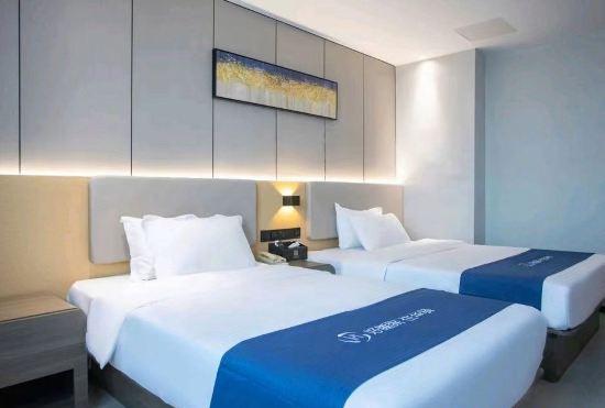 Гостиница Rujia Huayi Hotel (Feidong High speed Railway Station Feidong No.1 Middle School Branch)