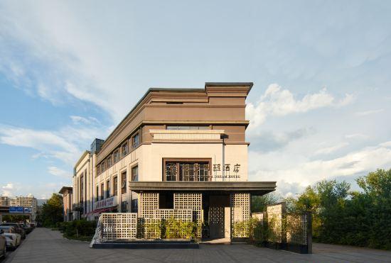 From a beautiful dream Hote[ The most popular hotels for tourists]
