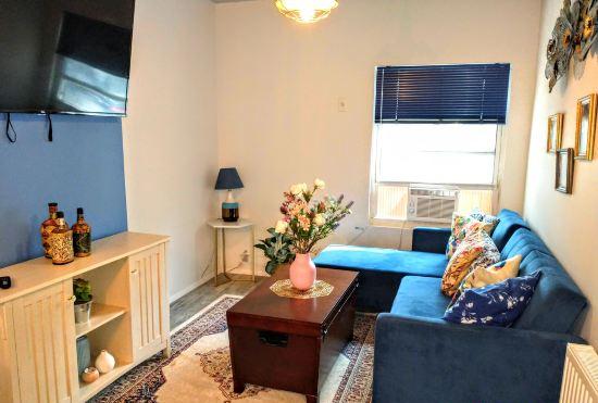 Гостиница Second floor unit for family and friends in Jackson Heights
