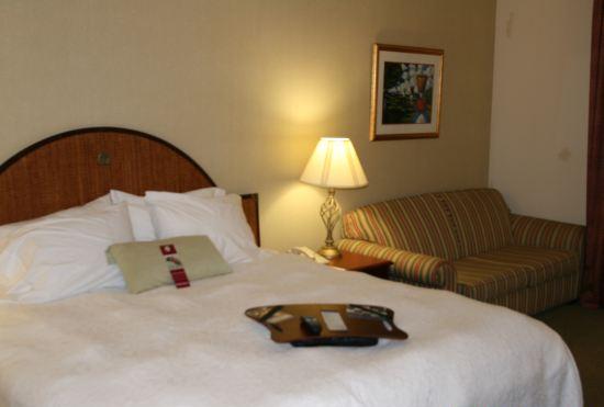 Гостиница Hampton Inn & Suites Charleston/West Ashley