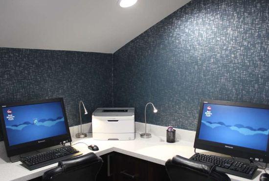 Гостиница Best Western Plus Houston Atascocita Inn  Suites