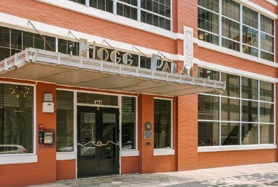 Гостиница Reside Houston Downtown, a Wyndham Residence