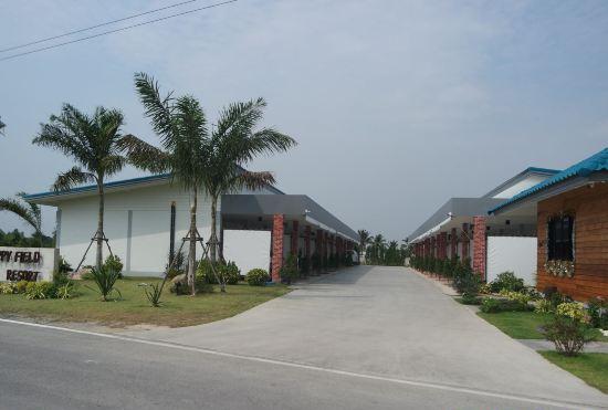Гостиница Happy Field Resort Cha-am