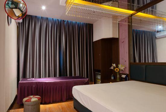 Victoria International Hotel (Maoming High-speed Railway Station Jiayan Branch)