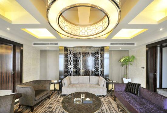 Гостиница Royal Suites & Towers Wuhan