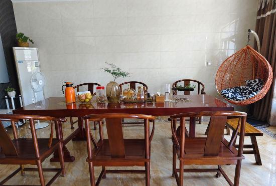 Hotel Anji Zhu Man Inn (Yunshangcao Panda Tribe Adventure Park Store)