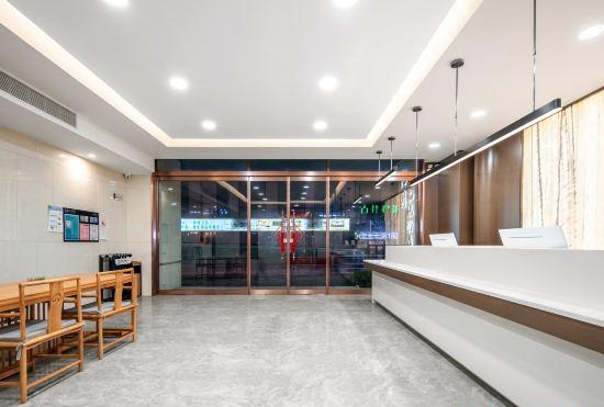 Гостиница Moyuan Heyue Hotel (Luohe Convention and Exhibition Center)