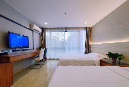 Гостиница Jiujiang Time Hotel (Railway Station)