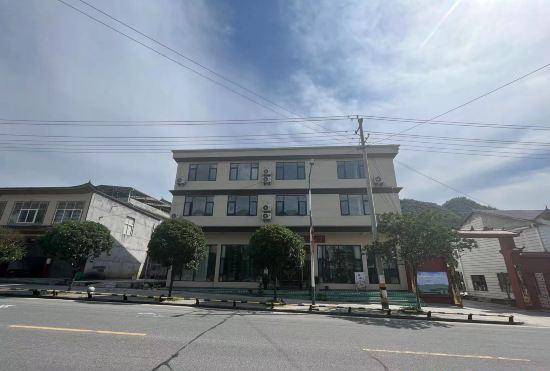 Гостиница Hefeng Xiangrun Homestay